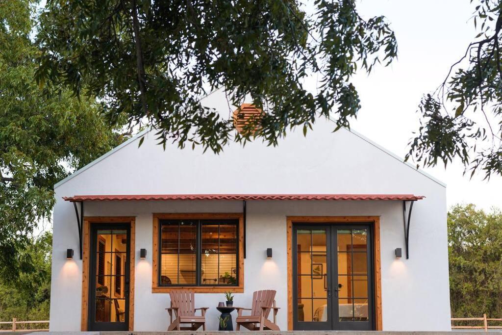 Little Dutch Cabin #3 - 12 Min To Magnolia-Baylor Bellmead المظهر الخارجي الصورة